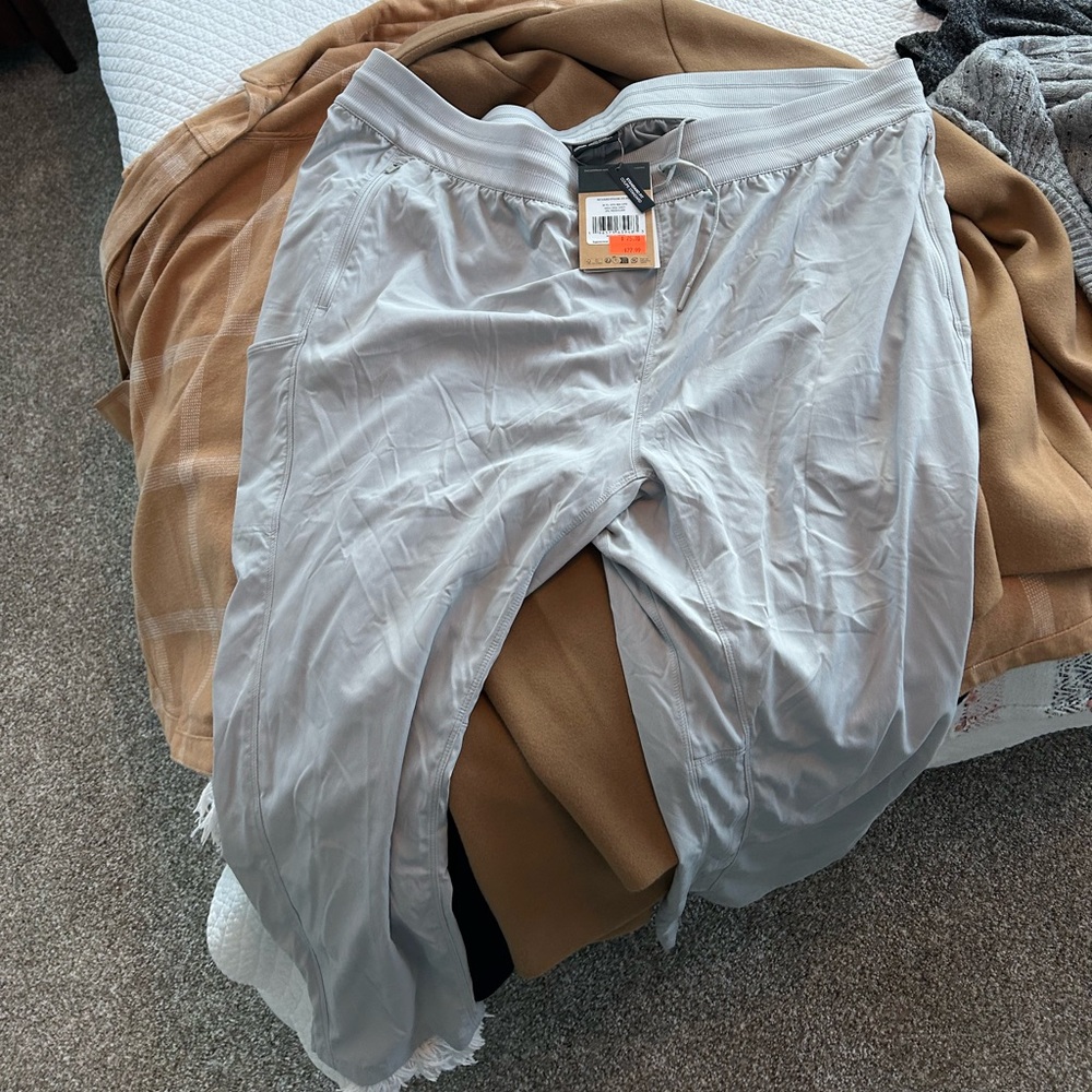 The North Face Women’s Light Gray Joggers